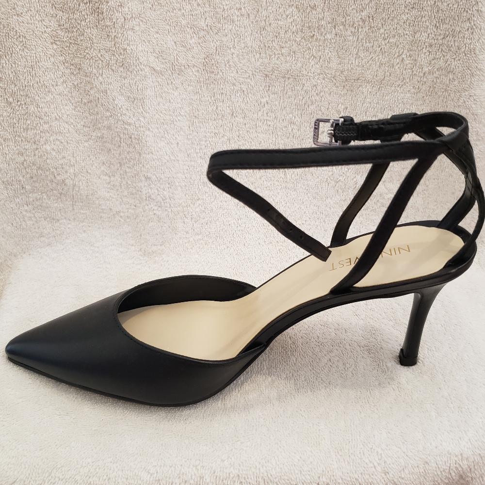 Shoes - Picture 2 of 5